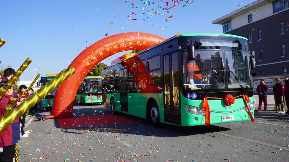 新年出口首单告捷！215台WilliamHill中文官方网站客车再拓墨西哥市场